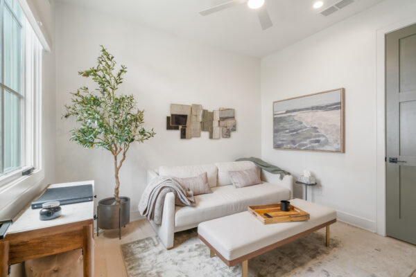 LaRuchePhoto-KLynch-172HighStreet-Photos-11